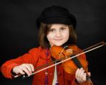 افزایش تمرکز و کنترل احساسات در کودکان با نواختن موسیقی