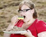 ویار عجیب یک زن 28 ساله به خوردن شن و اسکاج +عکس