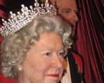 ناراحتی ملکه انگلیس: به خوراکی هایم "ناخنک" نزنید!