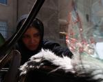 زنی بی پناه ســـوار بر وانت در دل خیابانهای تهران!