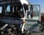 21 زخمی در تصادف تریلر با اتوبوس در محور کاشان-قم