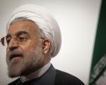 بلومبرگ:حسن روحانی با رنگ بنفش، قهرکنندگان با انتخابات را به پای صندوق ها می آورد...