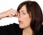 علت بوی بد برخی نواحی بدن در خانم ها