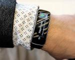 دستبند هوشمند Samsung با صفحه نمایش خمیده