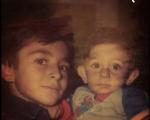 عکس: محمدرضا گلزار و برادرش در کودکی