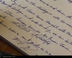 یادداشت ظریف در دفتر یادبود سیاستمداران آلمانی (عکس)