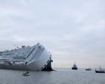 (تصاویر) غرق‌شدن کشتی با 2هزار تن سیمان
