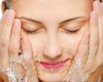 روش صحیح شستن و خشک کردن  صورت
