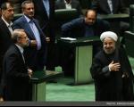حاشیه‌های نخستین دیدار نمایندگان مجلس با حسن روحانی/ پنکه را به سمت آقای روحانی بگردانید!