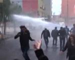 پلیس ترکیه با گاز اشک آور و آب پر فشار به جشن نوروز کردها رفت