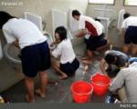 نظافت توالت، تنبیه دانشجویان چینی !