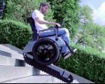 ساخت صندلی چرخ دار با قابلیت حرکت در پلکان