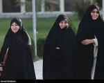 عکس: همسران شهدای هسته‌ای به استقبال ظریف رفتند