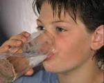 11 فواید نوشیدن آب