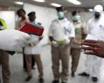 خطرناک ترین بیماری جهان به عربستان رسید/ اعلام وضعیت فوق العاده جهانی برای "ابولا" / مرگ 900 نفر در 5 ماه (+عکس)