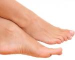 8 علامت در پاها که نشان دهنده مشکلات داخلی بدن هستند