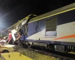 تصاویری از تصادف قطار در دامغان/ یک کشته و 31 زخمی، آمار نهایی