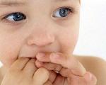 مهمترین علل مکیدن انگشت در کودکان