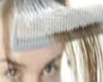 6 دلیل عمده ریزش مو در خانمها + درمان