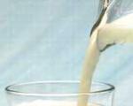 با ارز مبادله‌ای برای واردات علوفه قیمت شیر 30 درصد افزایش می‌یابد