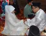 مالزی زوج های جوان را خانه دار می کند
