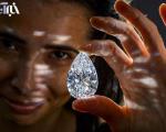 تصویری از الماس گلابی شکل ۹۳ میلیارد تومانی در حراجی کریستی