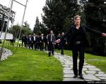 تصاویر: پیاده‌روی 15 دقیقه‌ای هیات مذاکره کننده ایرانی