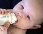 جوشاندن شیشه شیر برای نوزادان