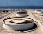 علت آتش سوزی مخزن 500 هزار بشکه ای نفت جزیره خارک، آذرخش اعلام شد
