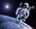 مدت زنده ماندن در فضا چقدر است؟