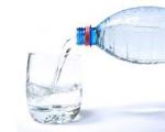 آب معدنی چگونه سرطان‌زا می‌شود؟