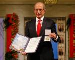 جایزه صلح نوبل 2013 اعطا شد +عکس