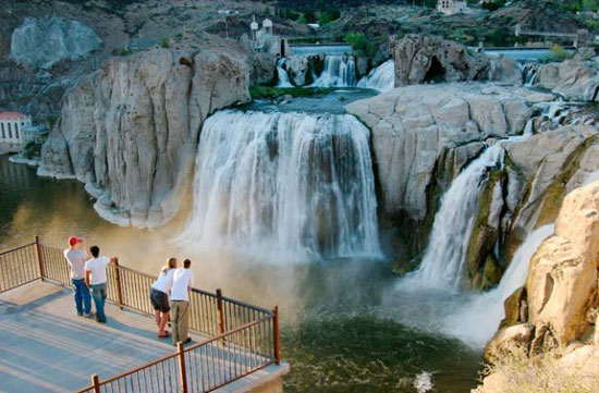 خیره کننده ترین آبشارهای ایالات متحده