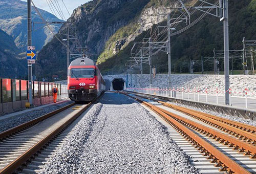 تصاویر طولانی‌ترین تونل ریلی جهان که هفته‌آینده افتتاح می‌شود/تونل 57 کیلومتری زیر کوههای آلپ
