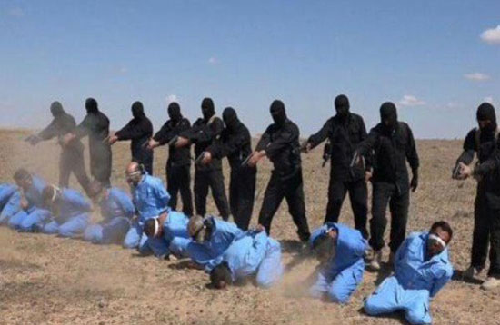 رنگ لباس قربانیان داعش تغییر کرد +عکس