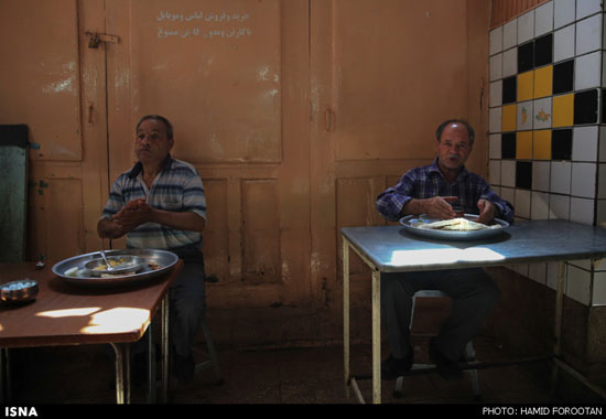 قهوه‌خانه حسین رمضان یخی در محله دروازه غار