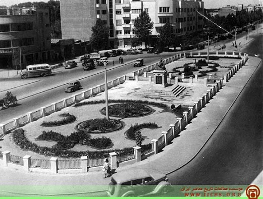 میدان فردوسی؛ 70سال قبل (عکس)