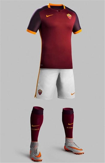 عکس: رونمایی از پیراهن فصل آینده رم