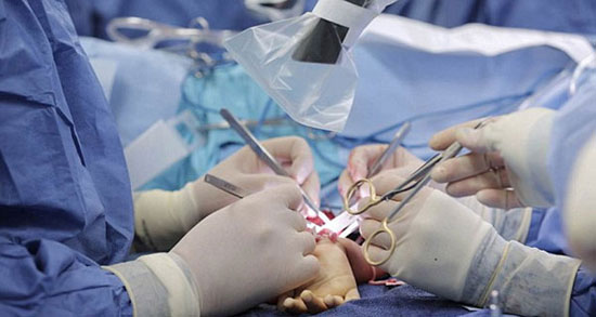 نخستین عمل جراحی پیوند دست در آمریکا +عکس