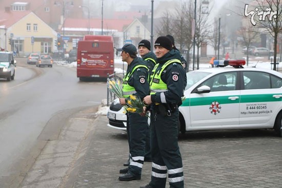 اقدام جالب پلیس لیتوانی به مناسبت روز جهانی زن
