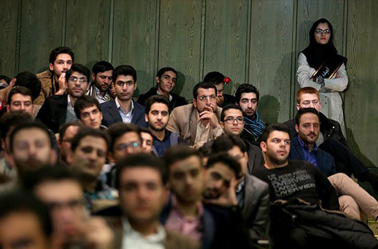 عکس: روحانی در مراسم روز دانشجو