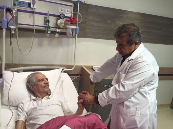عکس: پورحیدری به بیمارستان بازگشت