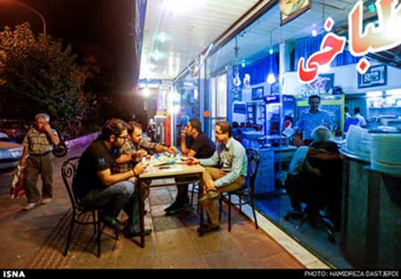 اخبار,اخباراجتماعی ,افطار در خیابان های تهران
