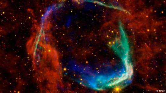 نور کیهان نصف شده است:مرگ ستارگان کیهان را تاریک و تاریک تر می کند!