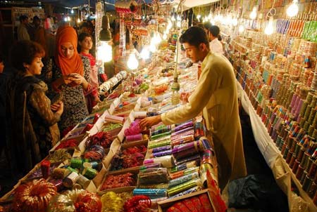 خرید عید فطر در بازار اسلام آباد پاکستان