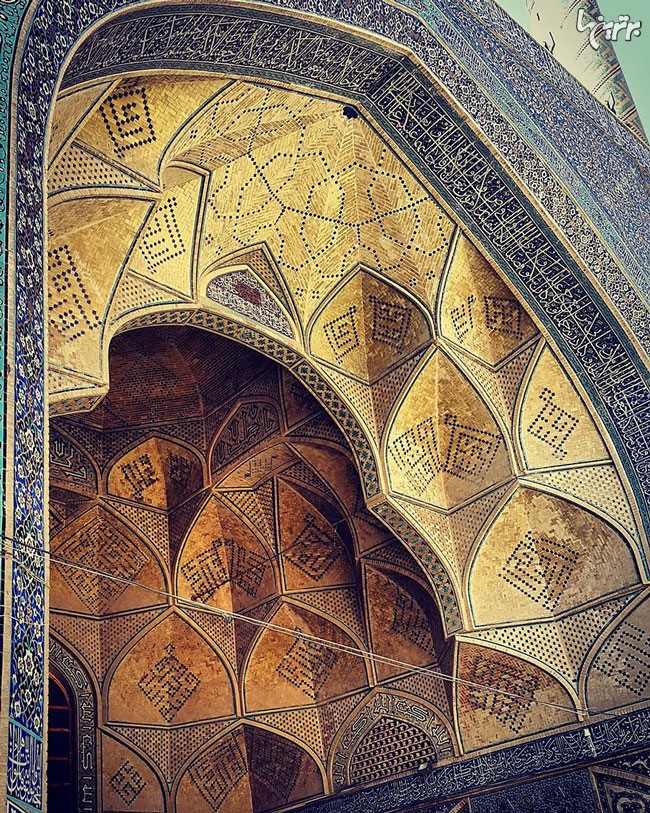 زیبایی هیپنوتیزم کننده سقف مساجد ایرانی!