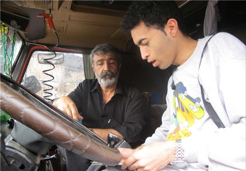 گفت‌وگوی خواندنی با راننده تریلی حامل ضریح امام حسین +عکس