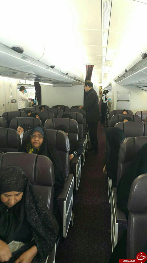 عکس: همدردی هاشمی با حجاج در هواپیما