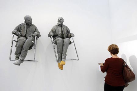 نمایشگاه بین المللی هنرهای معاصر در گراند پالاس پاریس و اثر هنری از خوآن مونوز