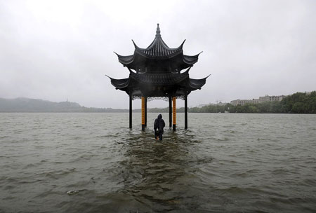 طوفان فیتو در هانگژو چین با 4 کشته